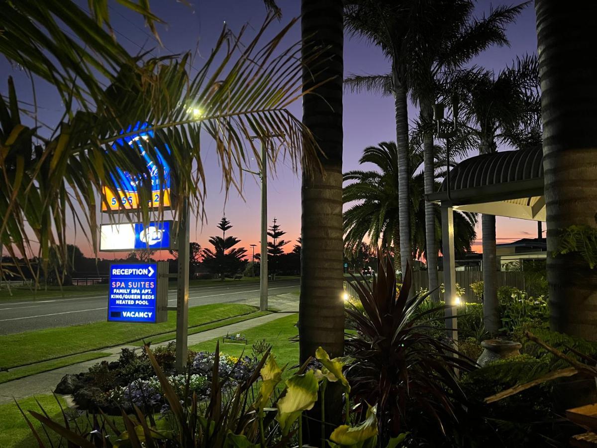Coastal Waters Motor Inn レイクス・エントランス エクステリア 写真